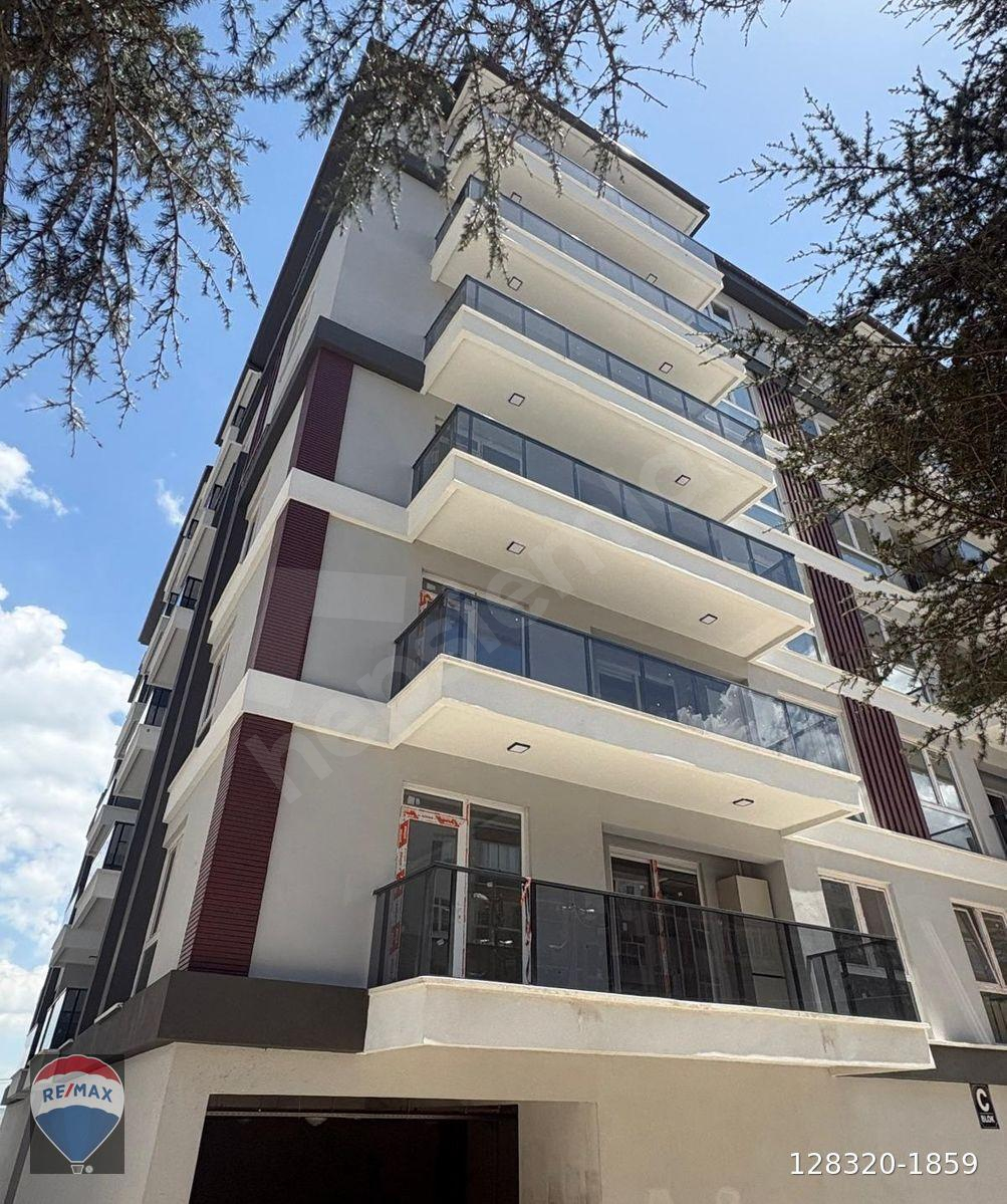 RE/MAX MAVİ'DEN TÜRK İŞ PRESTİJ KONUTLARINDA SATILIK 3+1 DAİRE