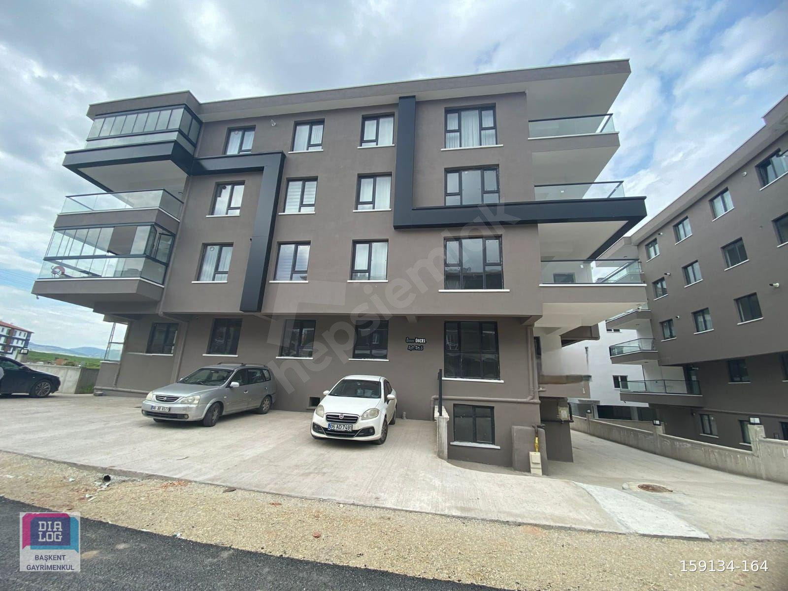 ACİL SATILIK YENİKENTTE CADDE ÜZERİ 3+1 SIFIR DAİRE