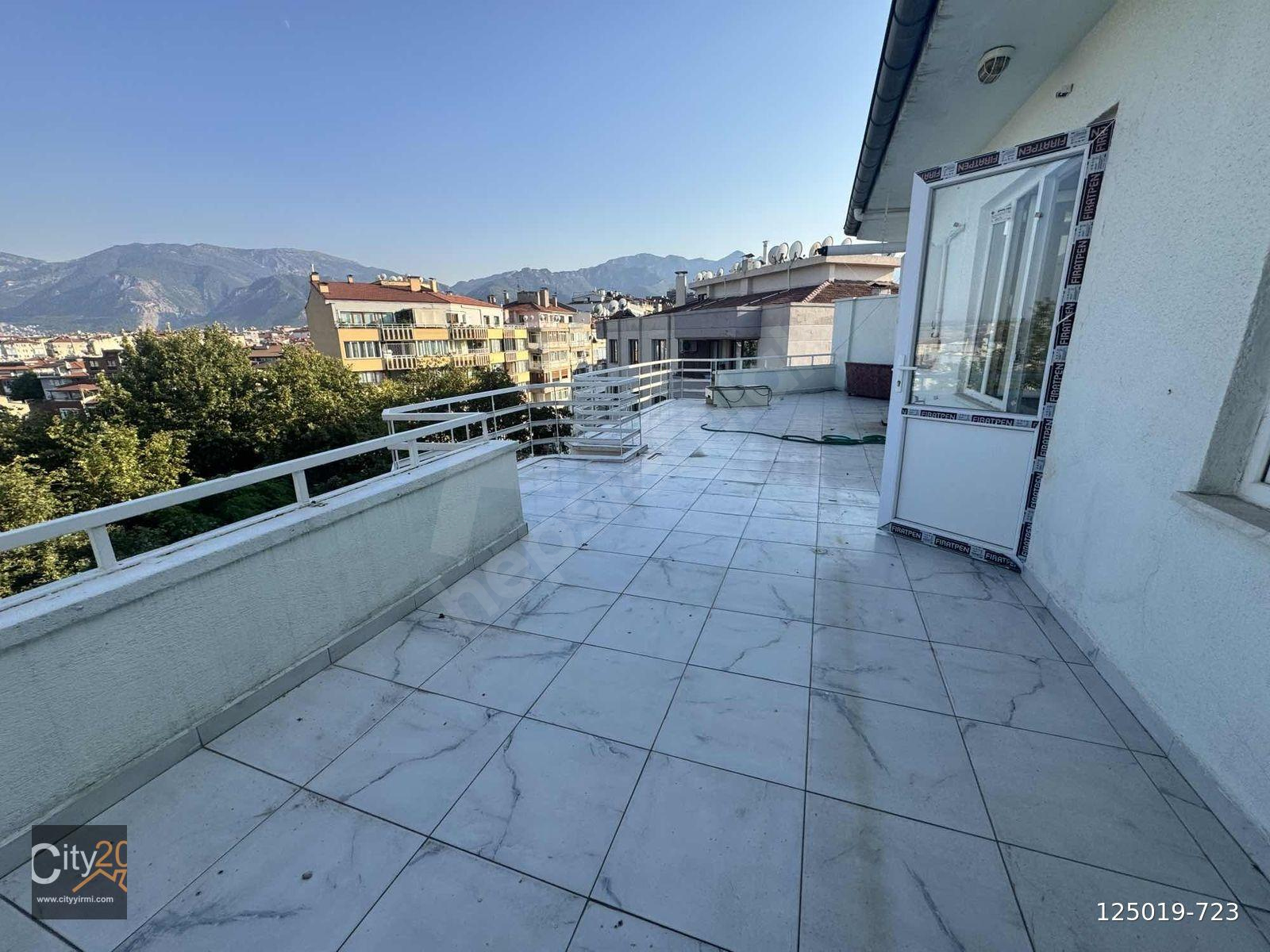 ÇINARA YÜRÜME MESAFESİNDE SATILIK 2+1 GENİŞ TERASLI DAİRE