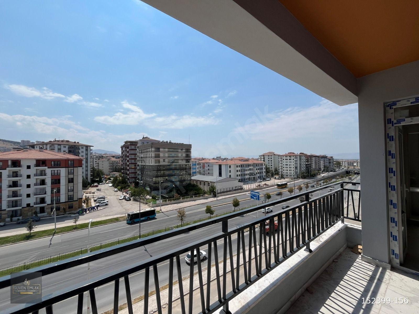 GÜVEN EMLAK'TAN ÇEVREYOLU FATİH LİSESİ KARŞISI SIFIR 4+1 DAİRE