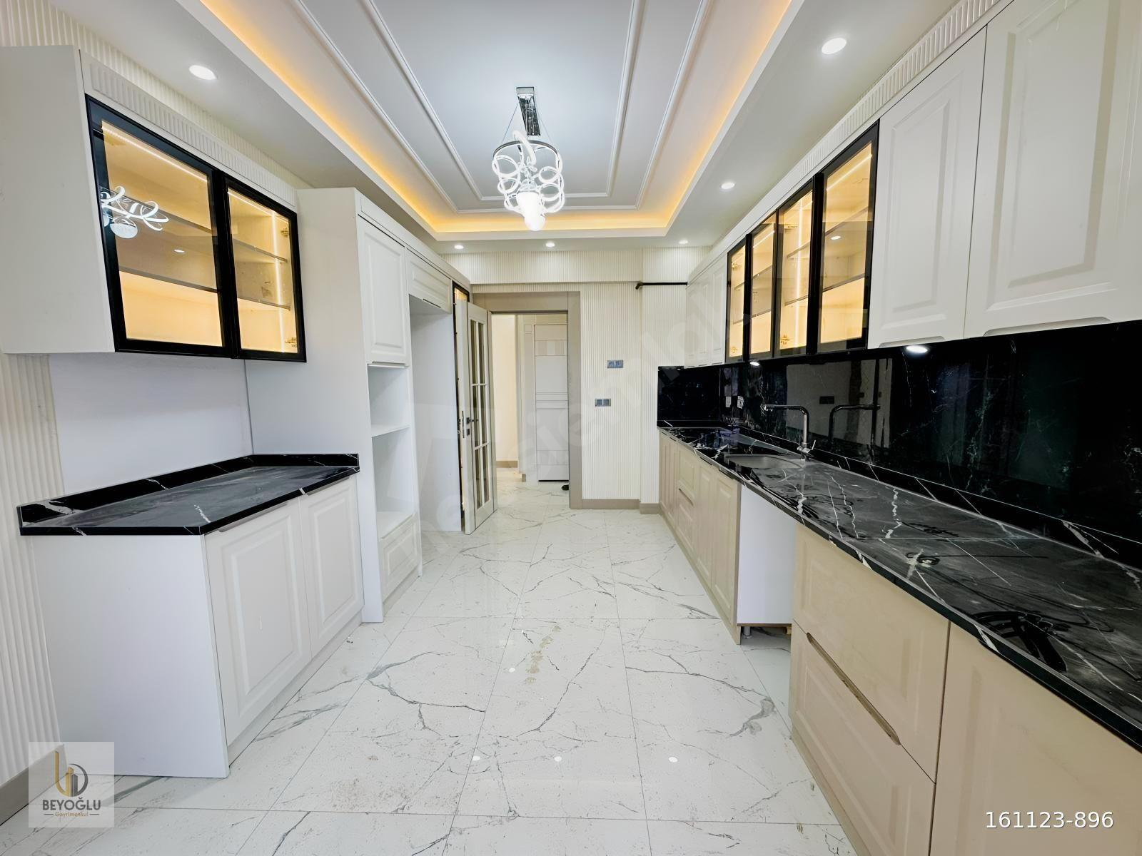 ALPASLAN 1'DE LÜKS DETAYLARLA DONATILMIŞ 3+1 SATILIK DAİRE