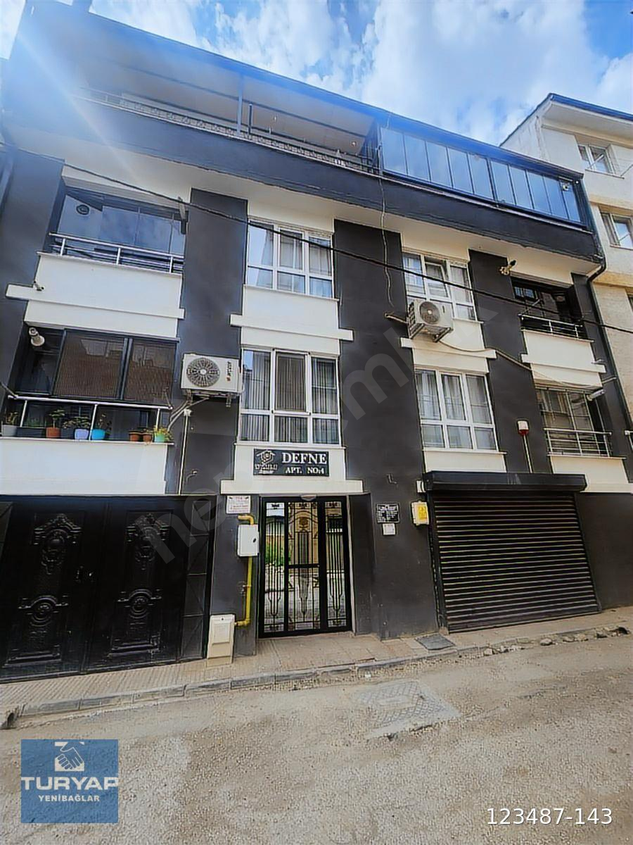 TURYAP'TAN GAFFAR OKAN CAD. 4+1 GENİŞ DUBLEKS SATILIK LÜKS DAİRE