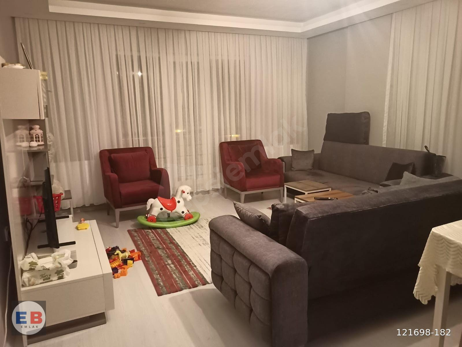 Tekirdağ Altınova da 3+1 Geniş 5 Yıllık Ara kat BOŞ Daire