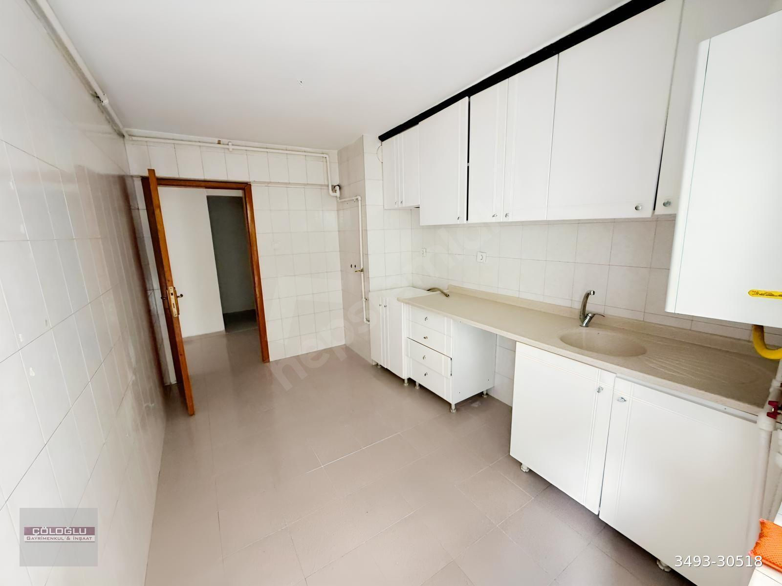 ÇÖLOĞLUNDAN SİNAN CAD ÇANKAYA KÖPRÜ YAKINI ARAKAT 3+1+KİLER KOMB