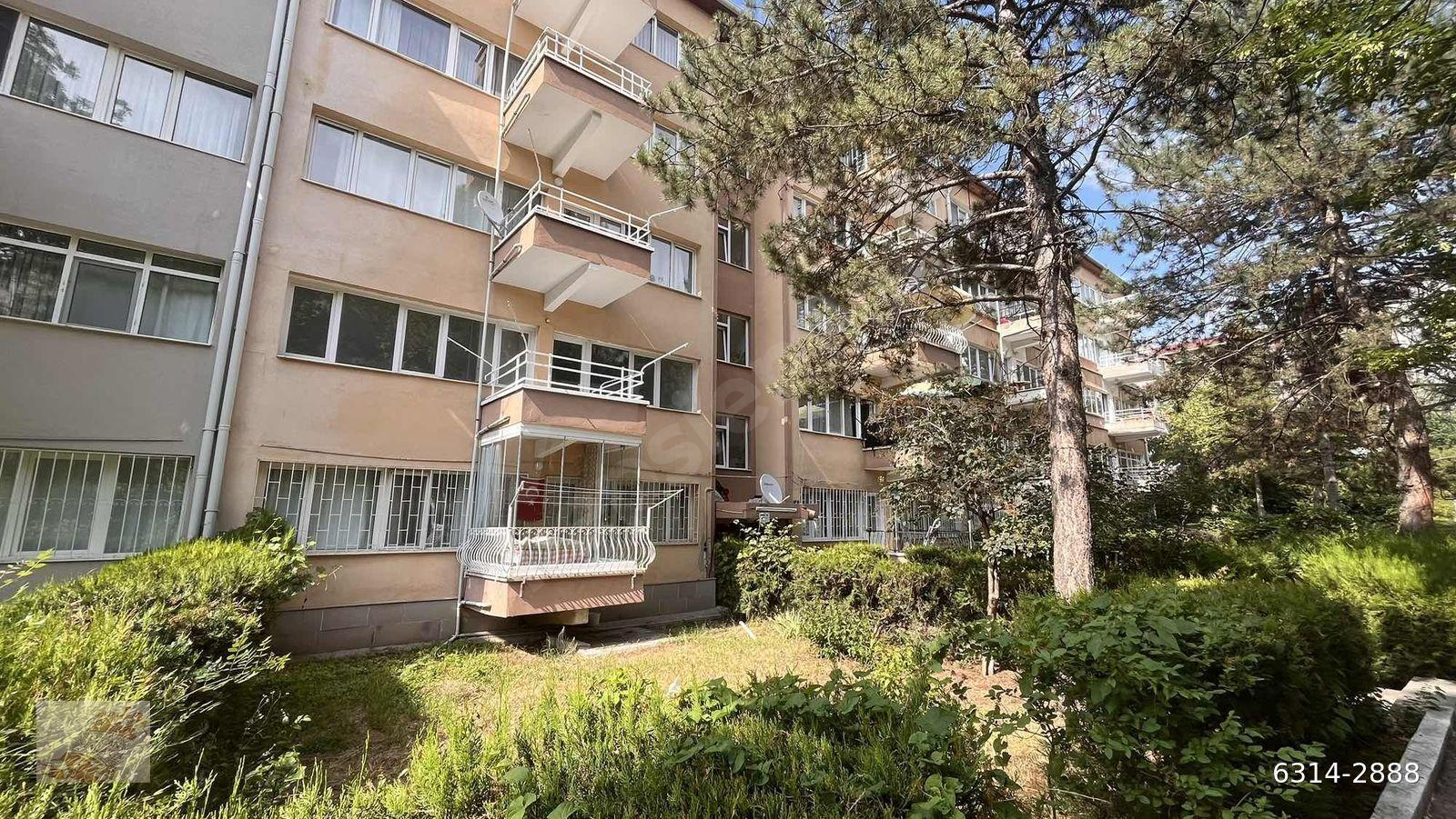 ÖZCAN EMLAK DAN 100.YIL ASPAVA KARŞISI,BAKIMLI,2+1,KOMBİLİ
