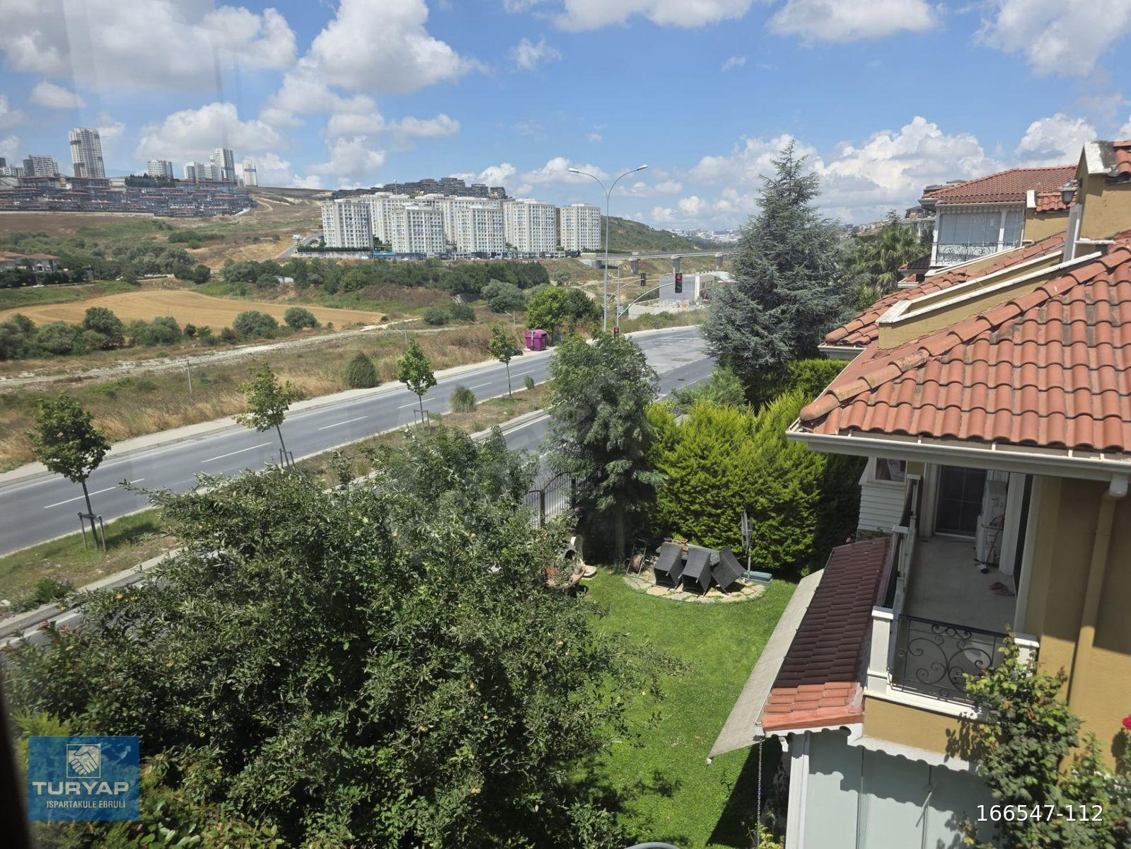 BAHÇEŞEHİR 1. KISIM CITY COURT SİTESİ'NDE SATILIK 4+1 DUBLEKS