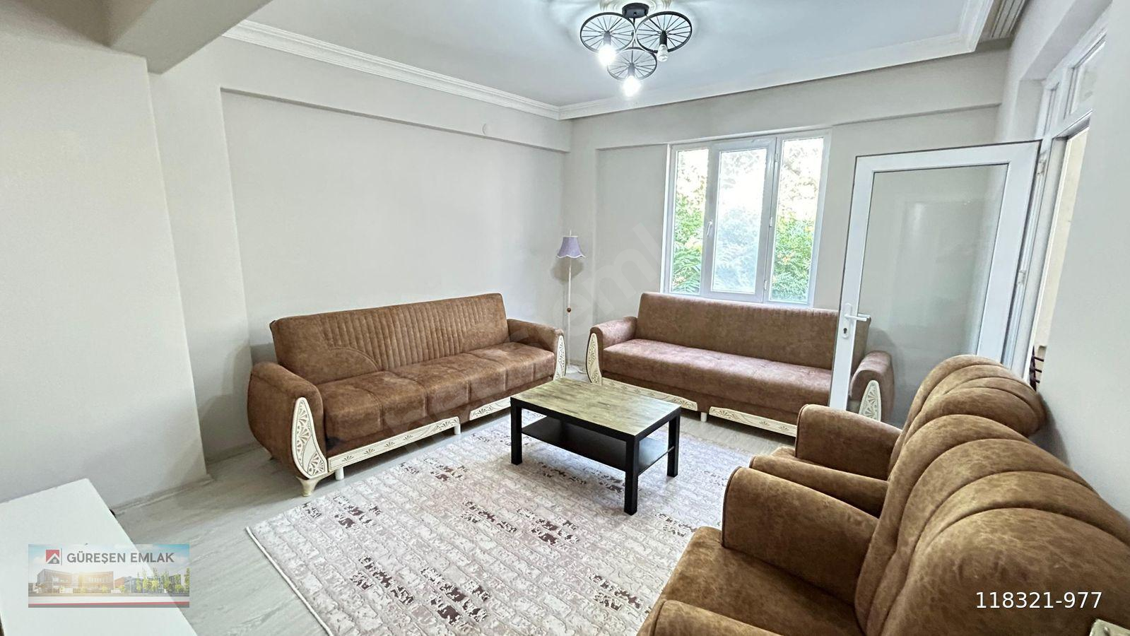 GÜREŞEN EMLAK'TAN KAPALI BALKONLU EŞYALI GENİŞ 2+0 SATILIK DAİRE