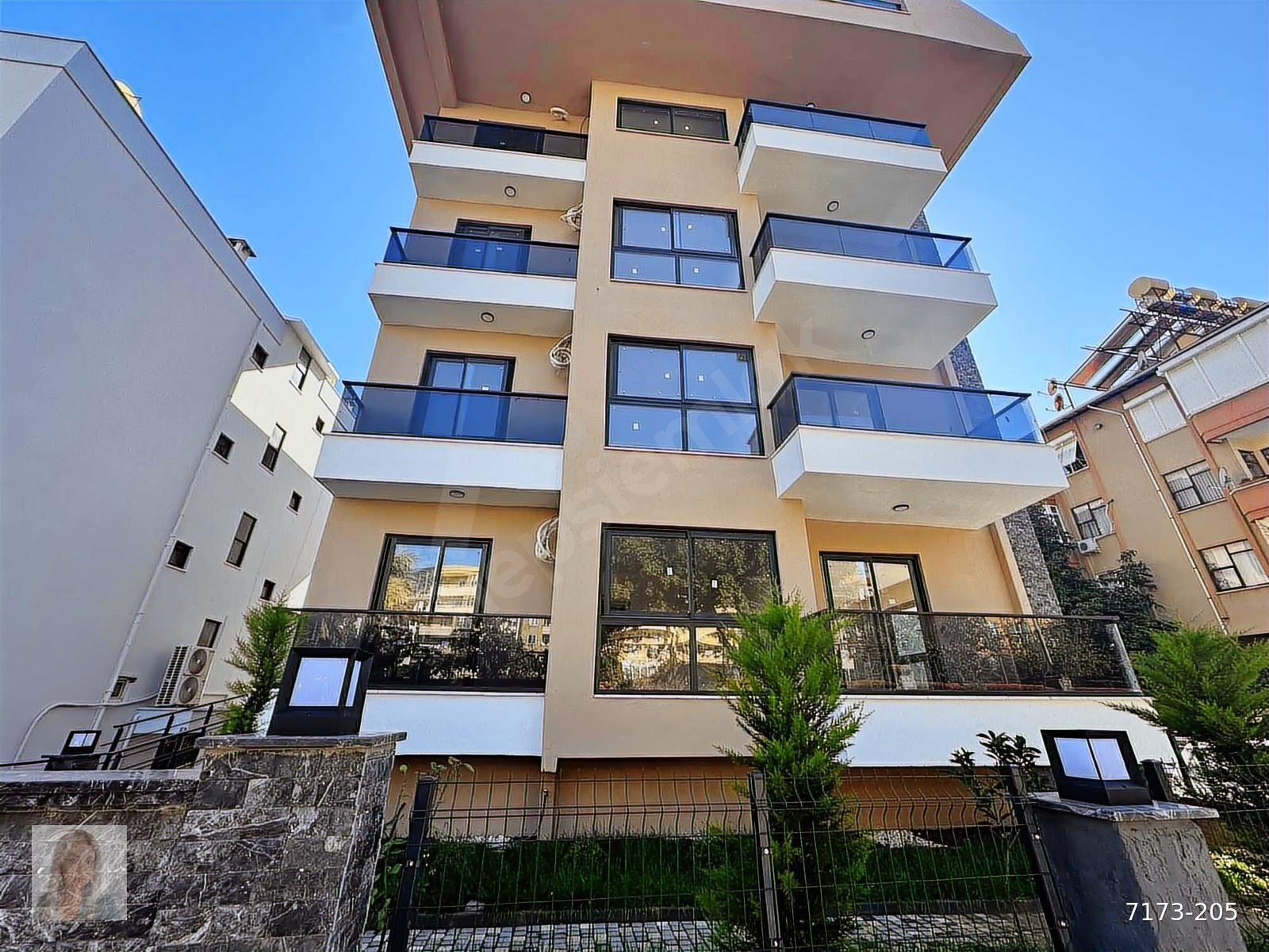 ALANYA MERKEZDE SIFIR BİNADA 1+1 GENİŞ KULLANIŞLI DAİRE