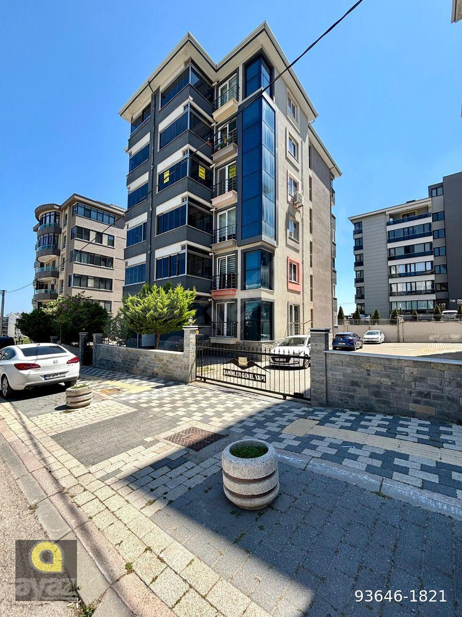 Bandırma Paşakent Mh 9 Yaşında Ara Kat 115 M2 2+1 Satılık Daire
