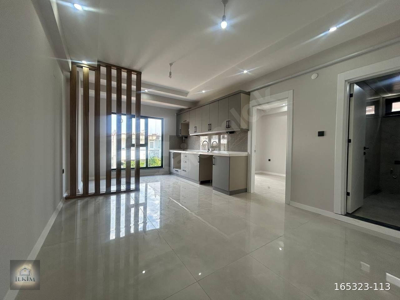 BAHÇELİEVLER YATIRIMLIK YAZ KIŞ OTURUMA UYGUN 1+1 SATILIK DAİRE
