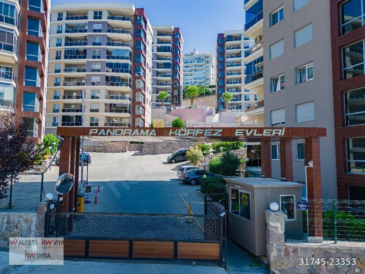 Bayraklı Körfez Mahallesi Panorama Körfez Evlerinde Satılık 3+1 Köşe Daire