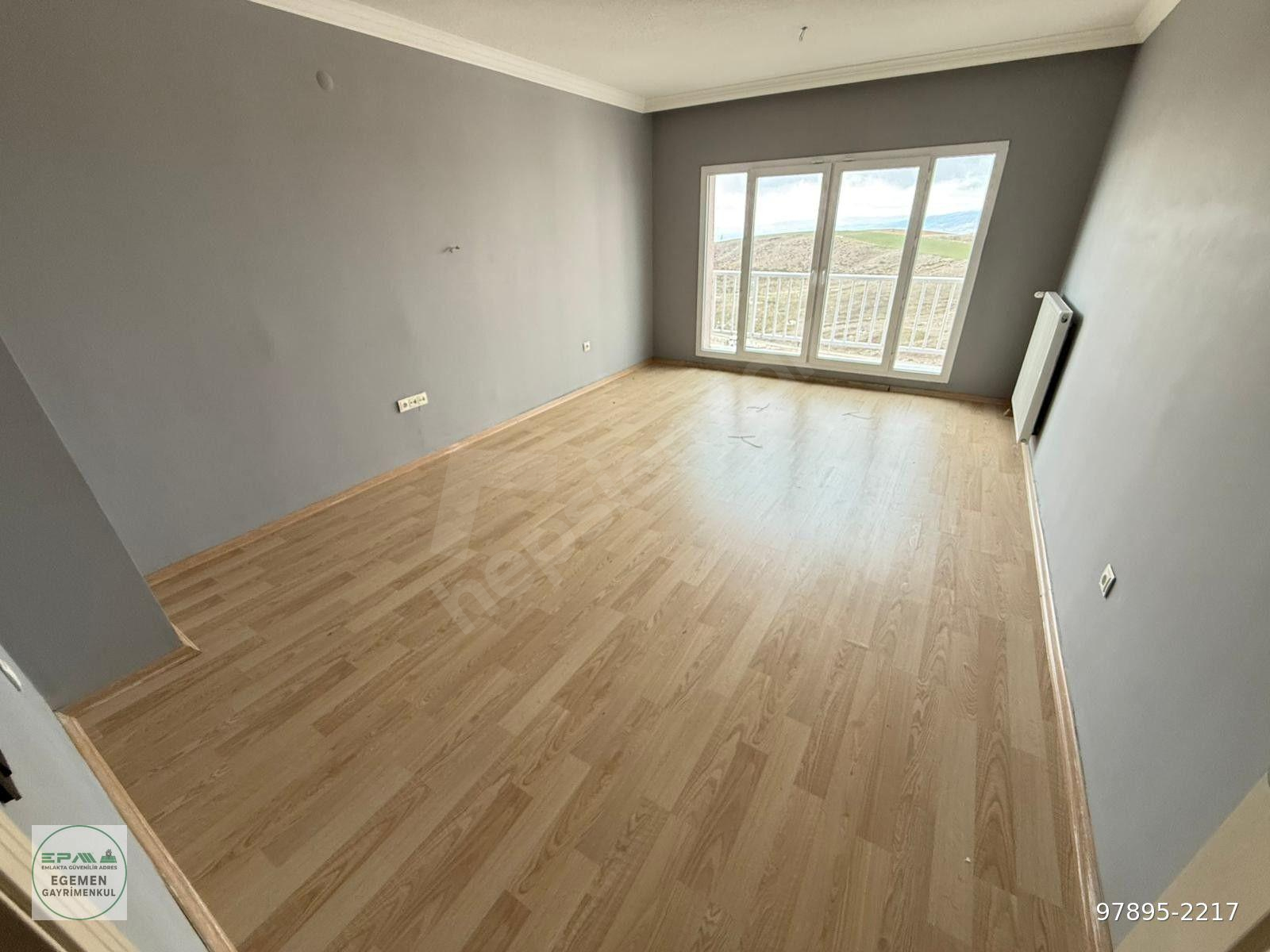 YAPRACIK 'TA GÜNEY CEPHELİ,BOŞ 3+1 SATILIK DAİRE