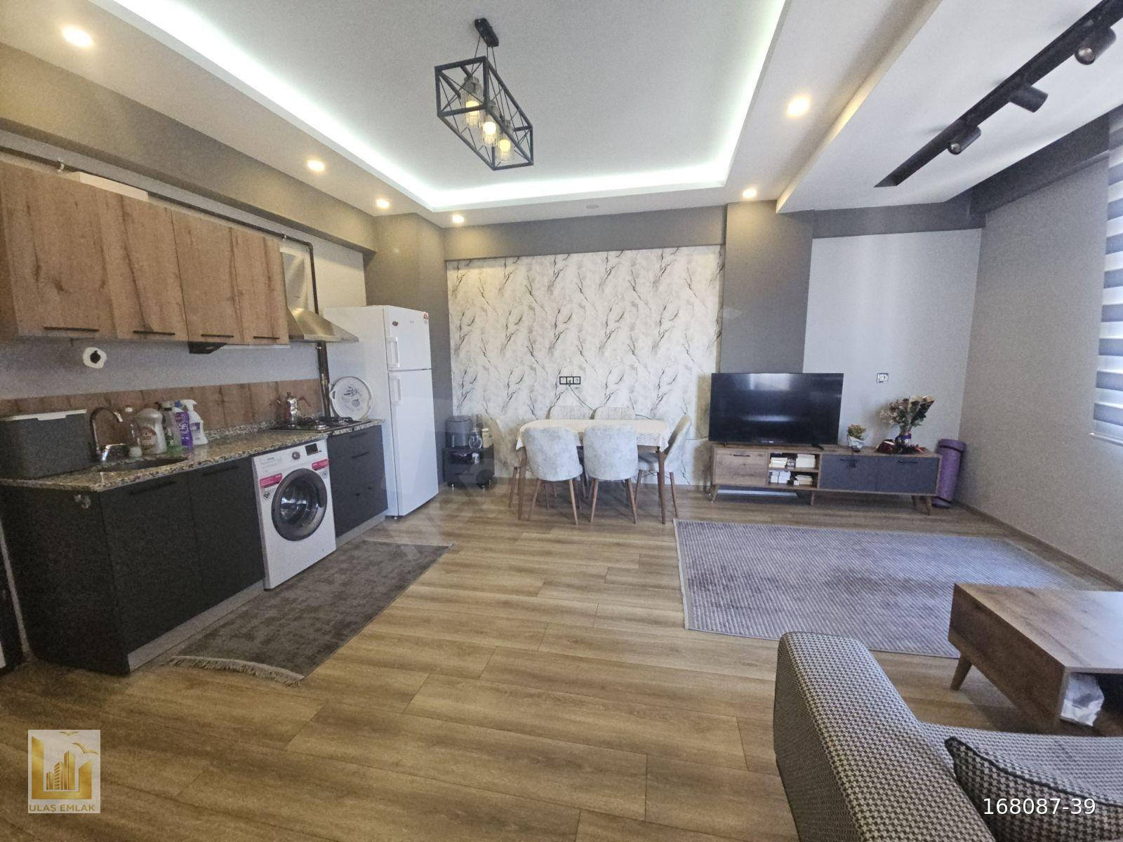 ULAŞ EMLAKTAN BAHÇELİEVLER DE EŞYALI KİRALIK 1+1 LÜKS DAİRE
