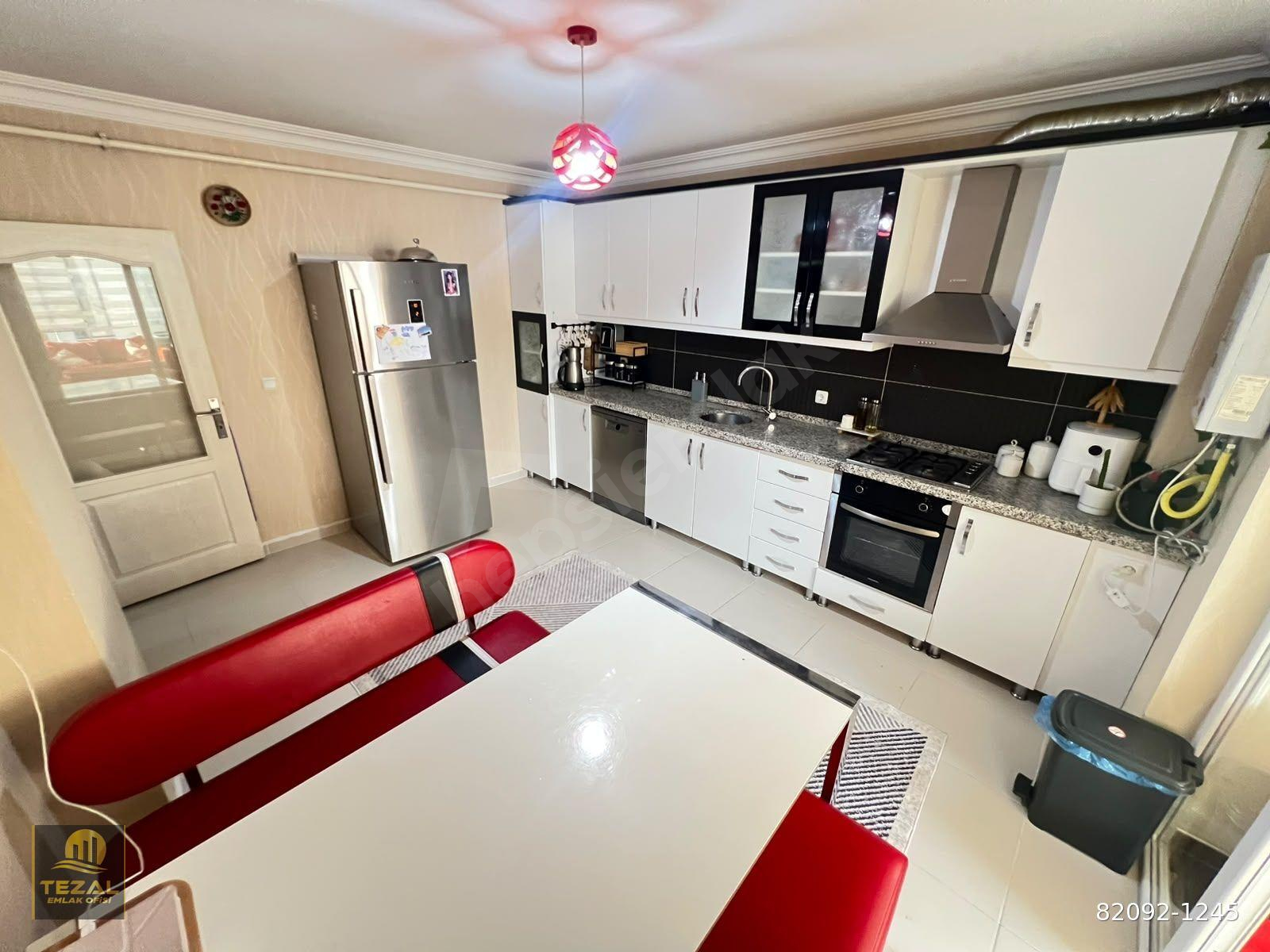 DEMİRDAĞ CADDE ÜZERİ 3+1 / 145 m2 ARA KATTA SİTE İÇERİSİ DAİRE