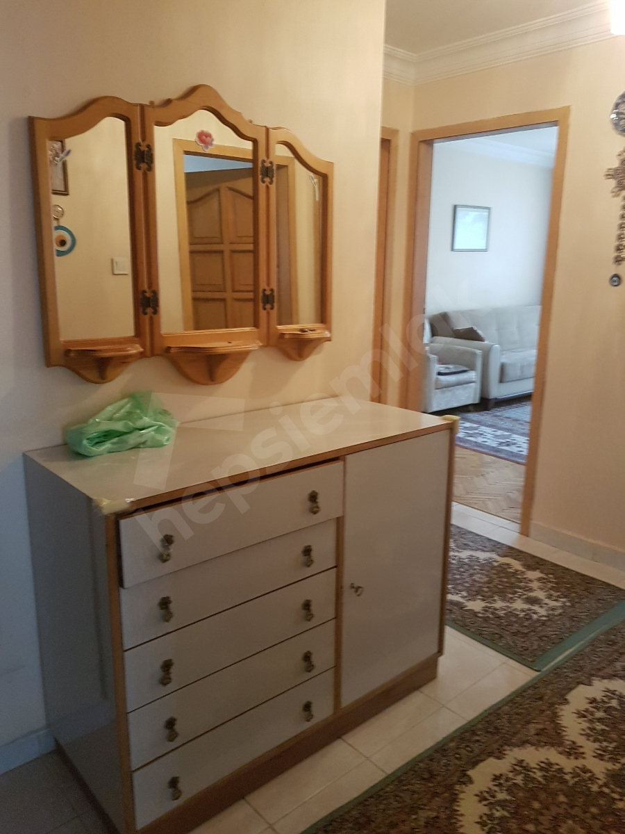 VARLIK MAH. BEYPAZARI CADDESİ ÜZERİ EŞYALI 2+1 ORTAKAT