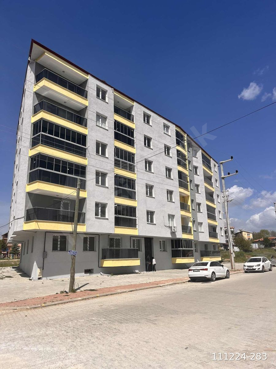 Banazköyü Yolu 2+1 Giriş Kat Kullanıma Hazır Daire