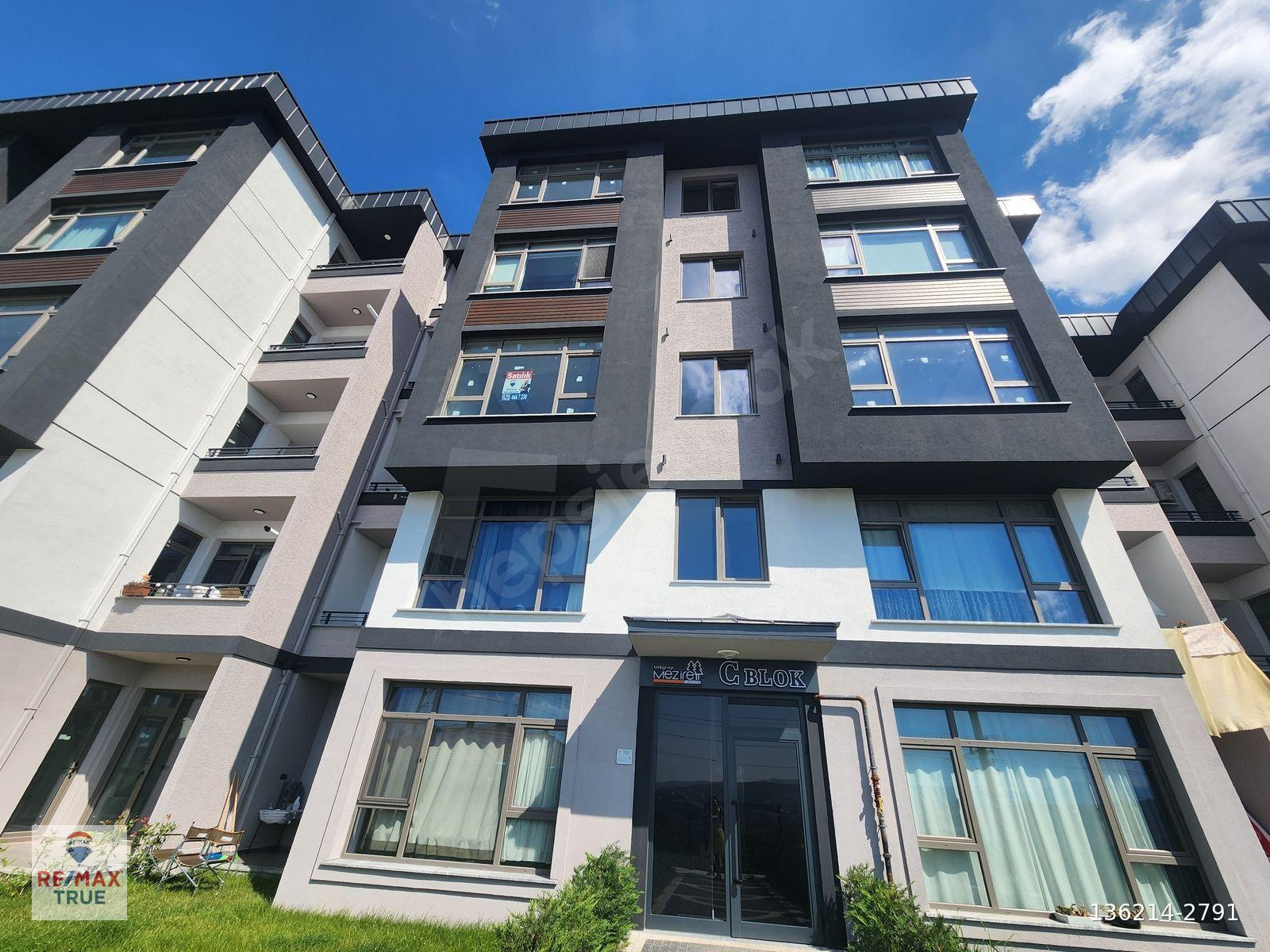 BAŞİSKELE'DE KILIÇARSLAN MAH. SİTEİÇİ ARAKAT 2+1 DAİRE