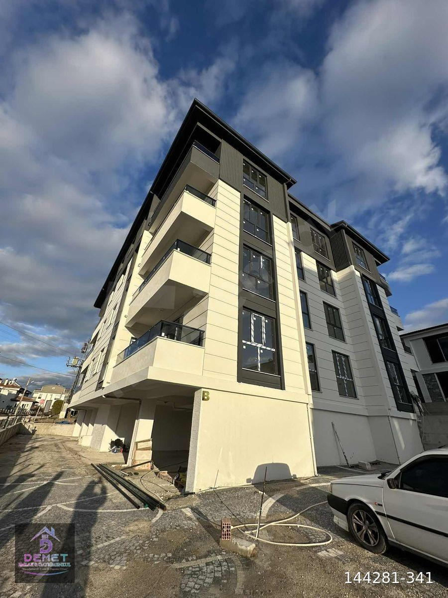 DEMET EMLAK'TAN ATATÜRK MAHALLESİN SATILIK 3+1 SIFIR LÜKS DAİRE