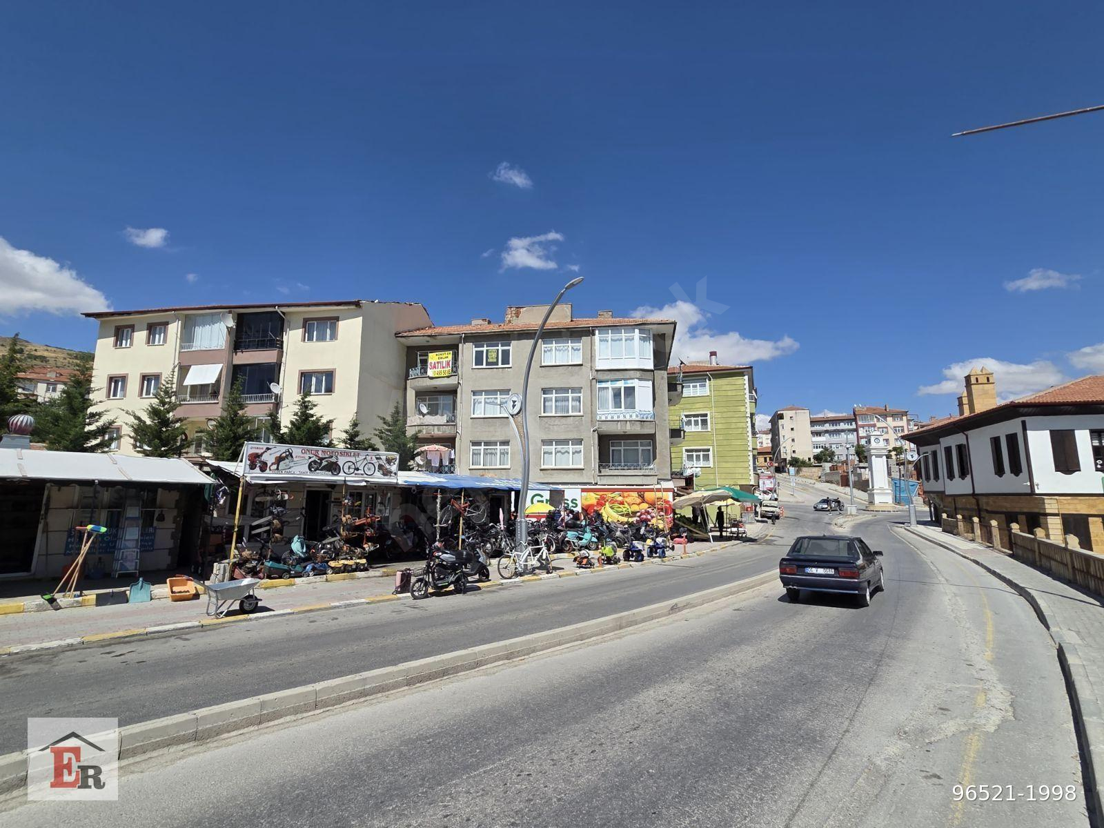 KONUT ER EMLAKTAN MERKEZİ KONUMDA SATILIK 3+0 DAİRE