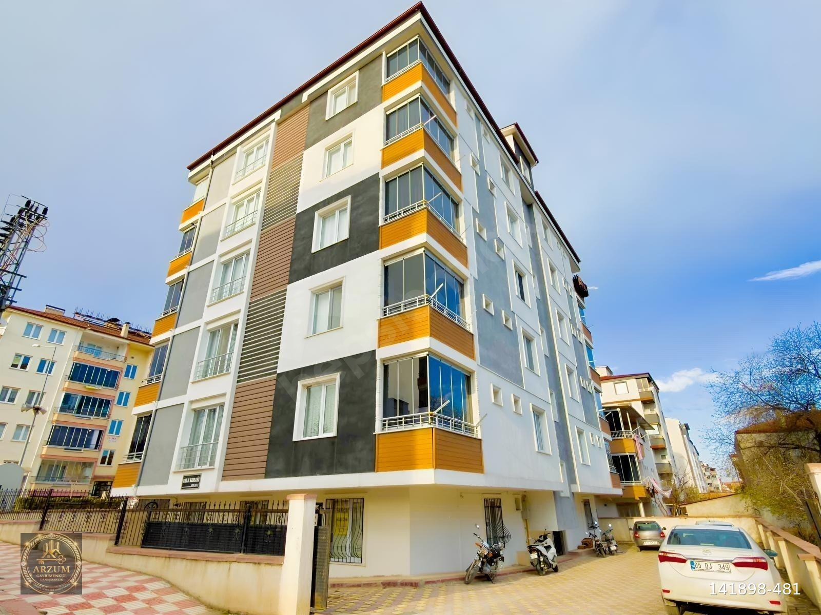 ARZUM GAYRİMENKUL DANIŞMANLIKTAN KAFELER CADDESİNDE 2+1 DAİRE
