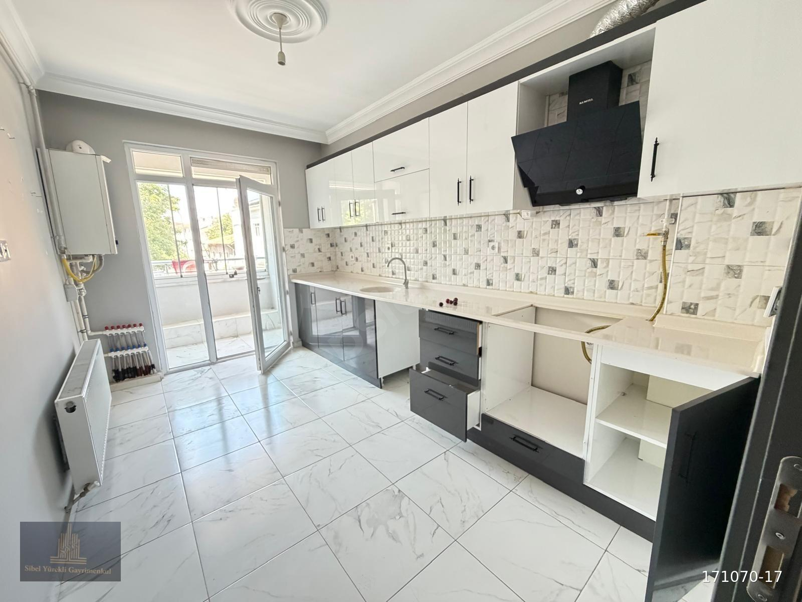 BÜYÜKDERE MAHALLESİNDE ASANSÖRLÜ 3+1 DAİRE