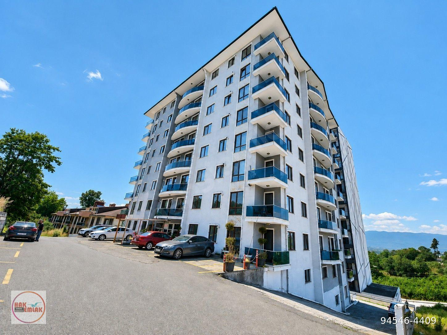 Hak Emlak'tan Üniversite Bölgesinde Kiralık 1+1 Geniş Daire