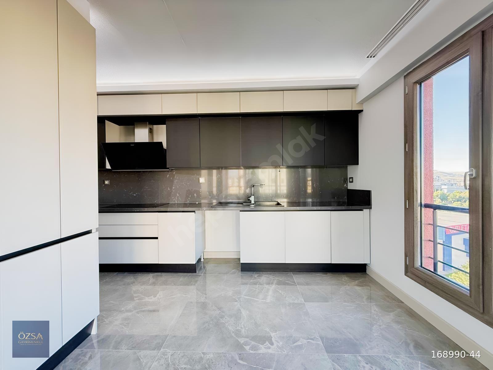 YAKUT MAH. AVENIR KALİTESİYLE ULTRA LÜKS 4+1 DAİRE