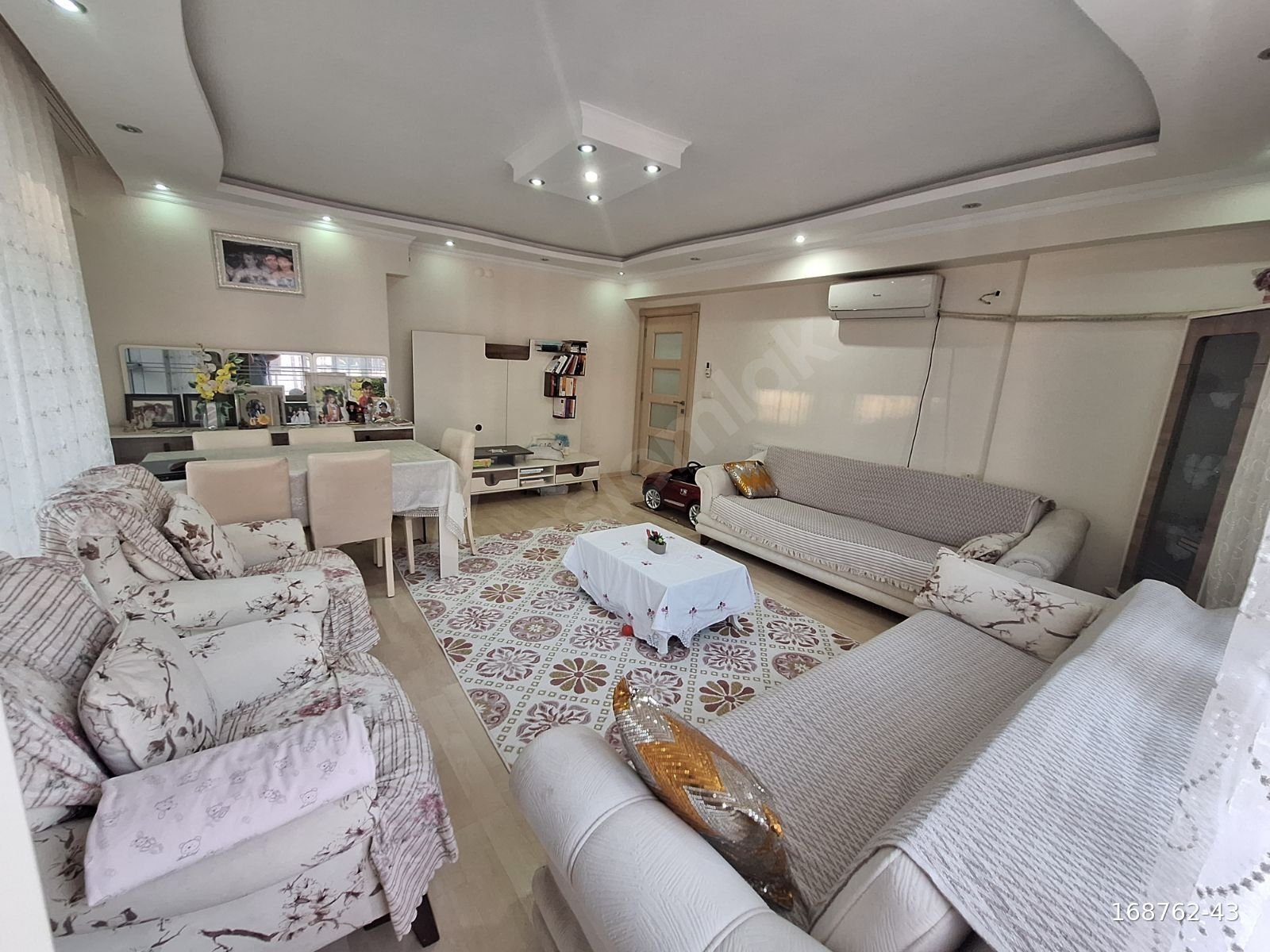 CUMHURİYET MAH.EGE SİTESİNDE SATILIK LÜKS ARA KAT DAİRE