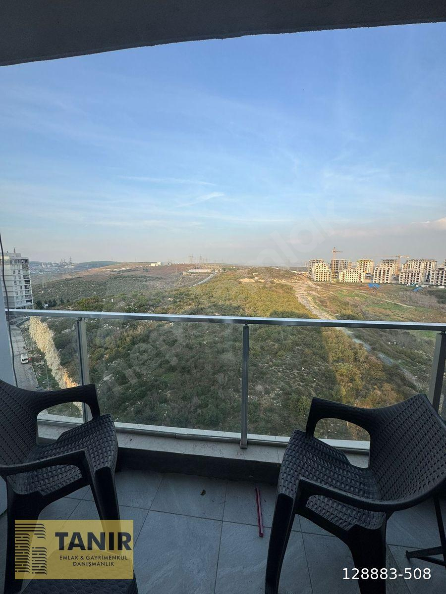 SKY BAHÇEŞEHİR SIFIR AYARINDA SATILIK MANZARALI GENİŞ 2+1 DAİRE