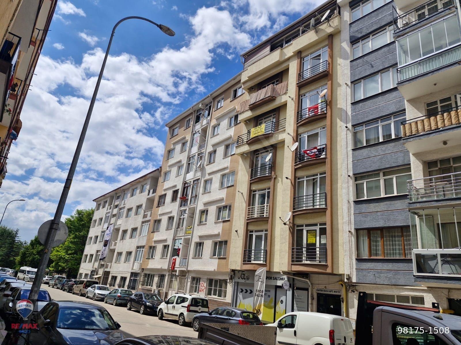 RE/MAX MOD'DAN AKARBAŞI MAH. ATATÜRK CD. YAKINI 3+1 DUBLEKS