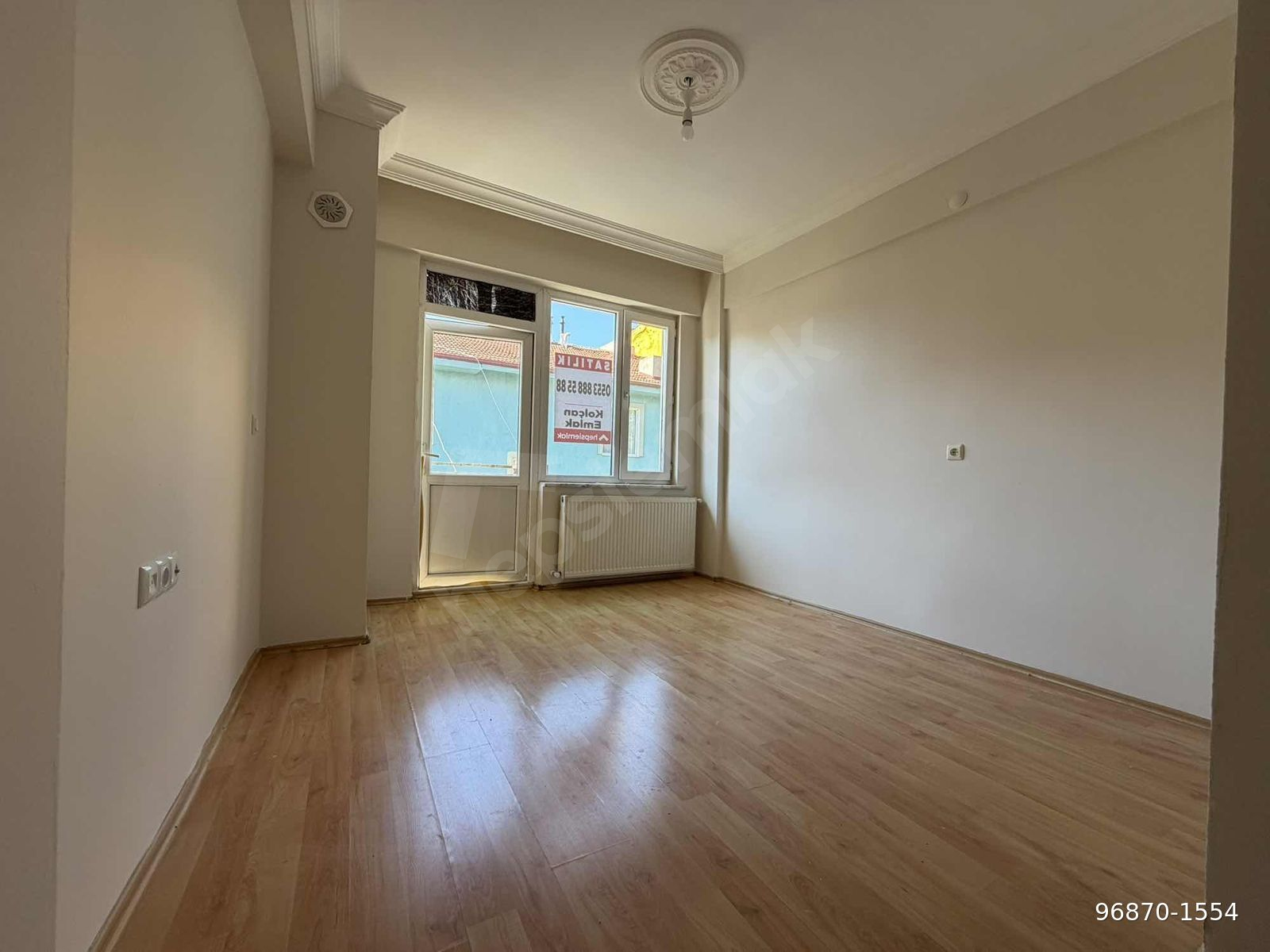 KOLÇAN EMLAK'TAN YUNUSEMRE'DE TAPU CİVARI 1+1 SATILIK DAİRE