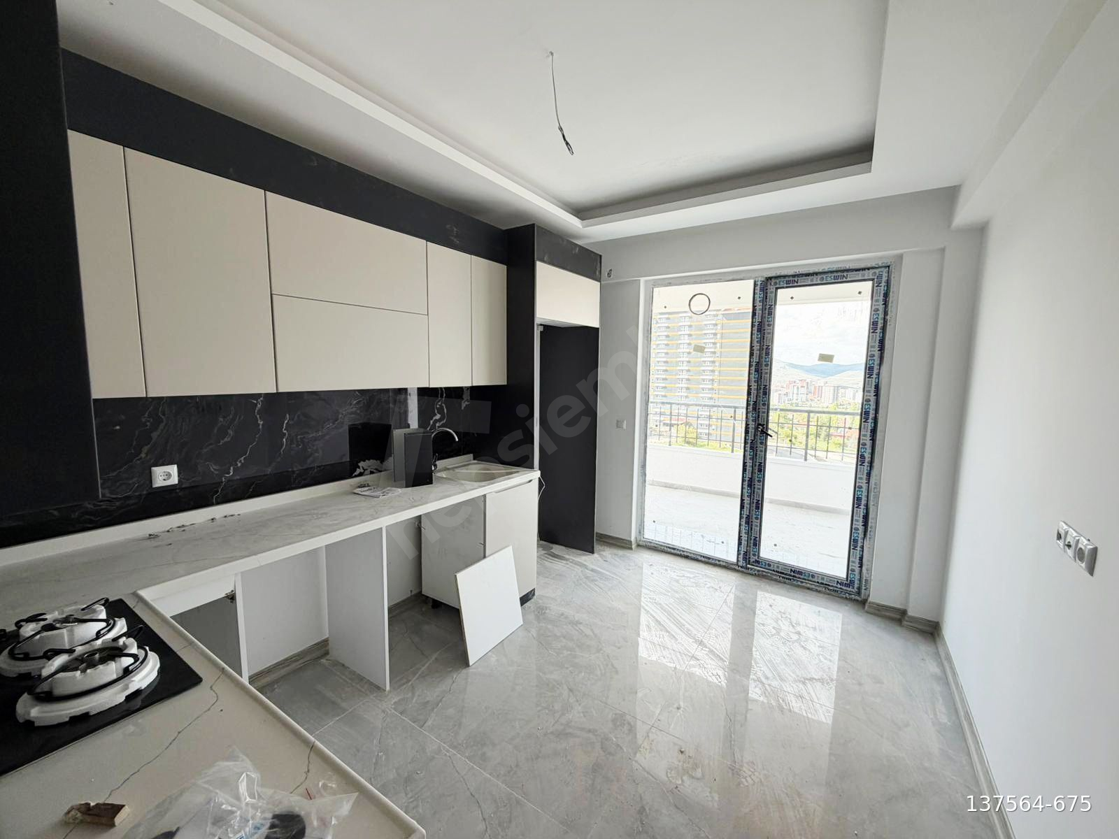 !!TAMKOÇ"DAN SATILIK SİTEDE FULL+FULL ARA KATTA 3+1 DAİRE