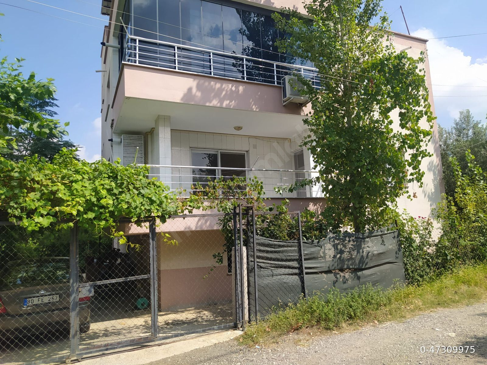 Cuma pazarı civarında tertemiz kiralık 3+1 daire