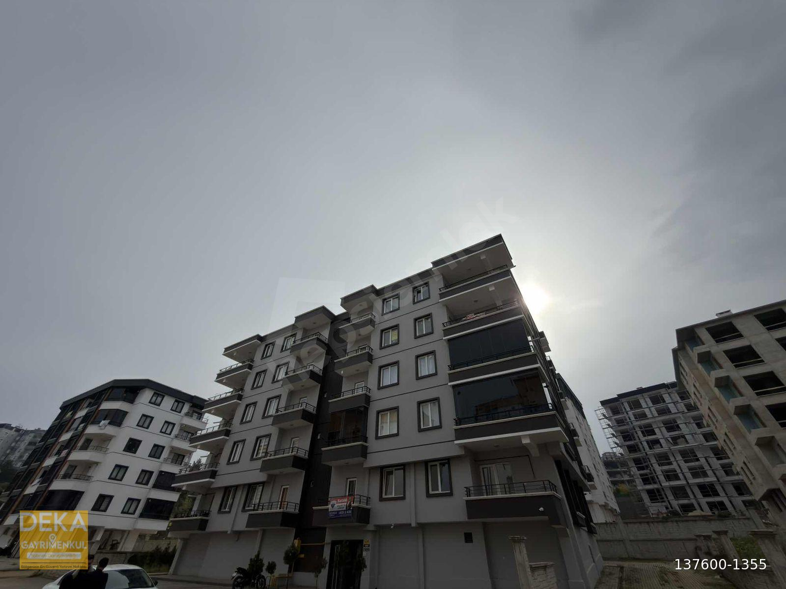 DEKA GAYRİMENKUL'DEN TRAMVAYA YAKIN GENİŞ 2+1 DAİRE
