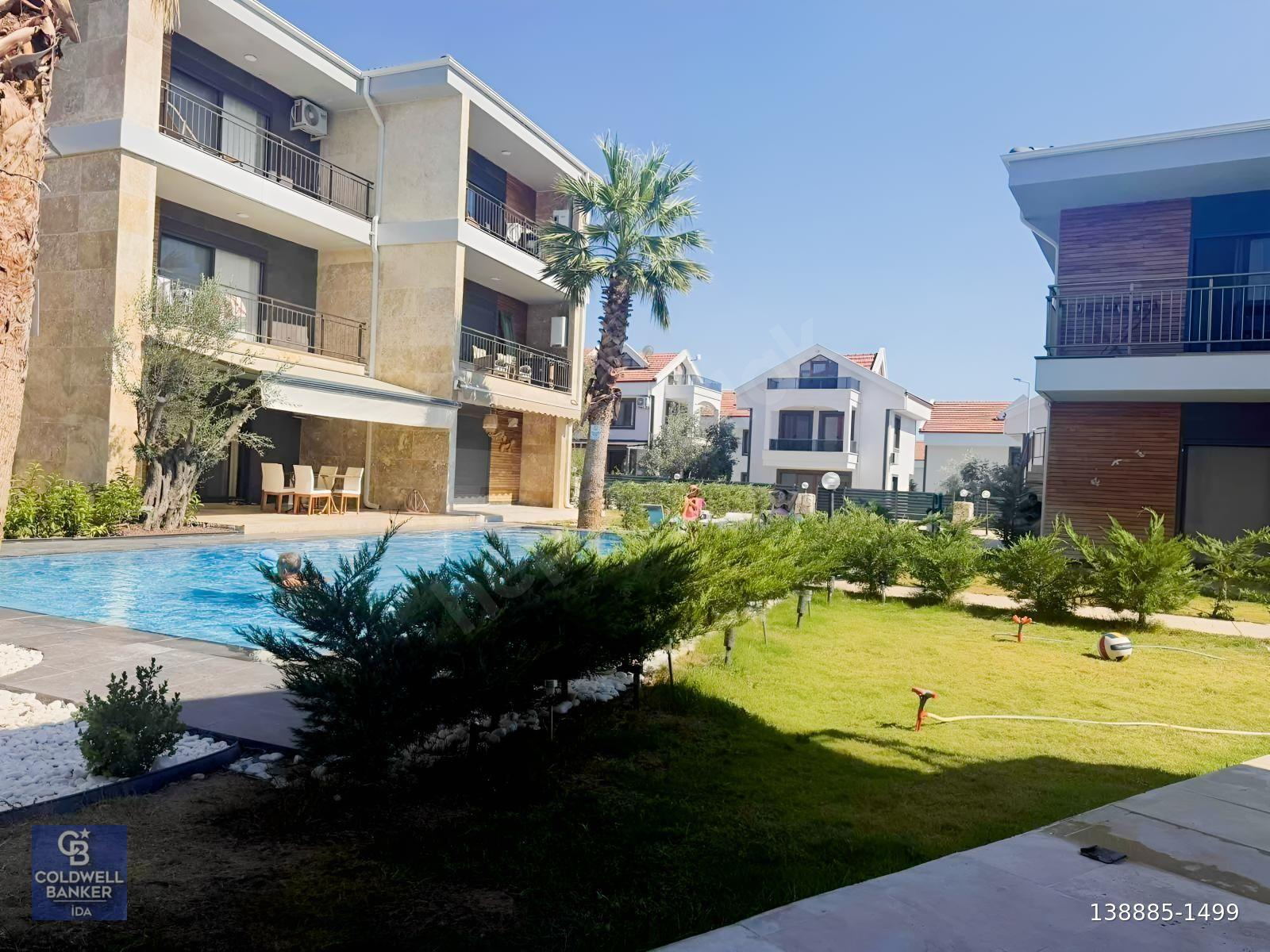 Ayvalıkta Satılık 1+1 Bahçe Katı