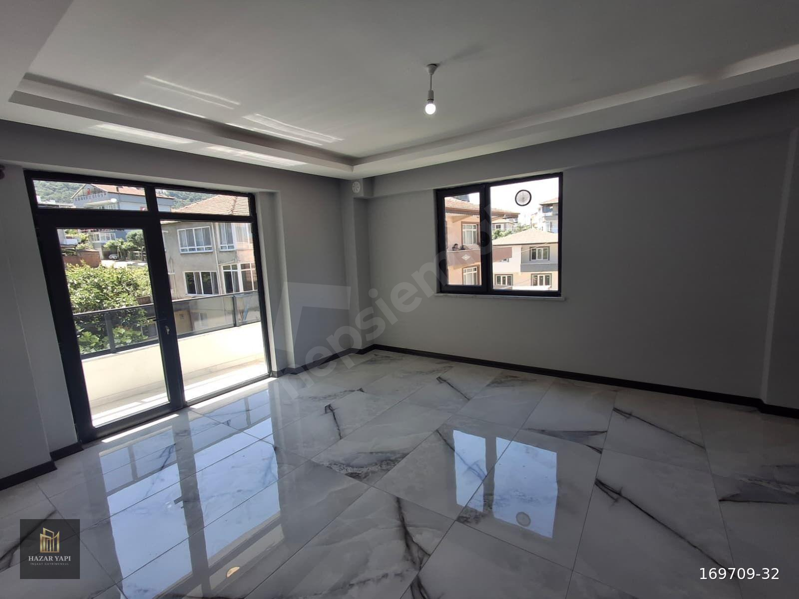 Taşköprü Merkezi Konumda Geniş ve Kullanışlı Arakat 1+1 Daire