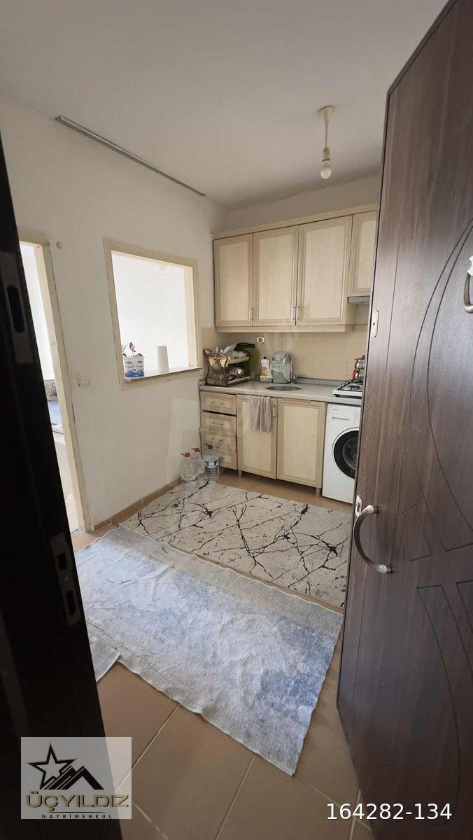 ÇINARCIK MERKEZDE KİRALIK EŞYALI 1+1 DAİRE