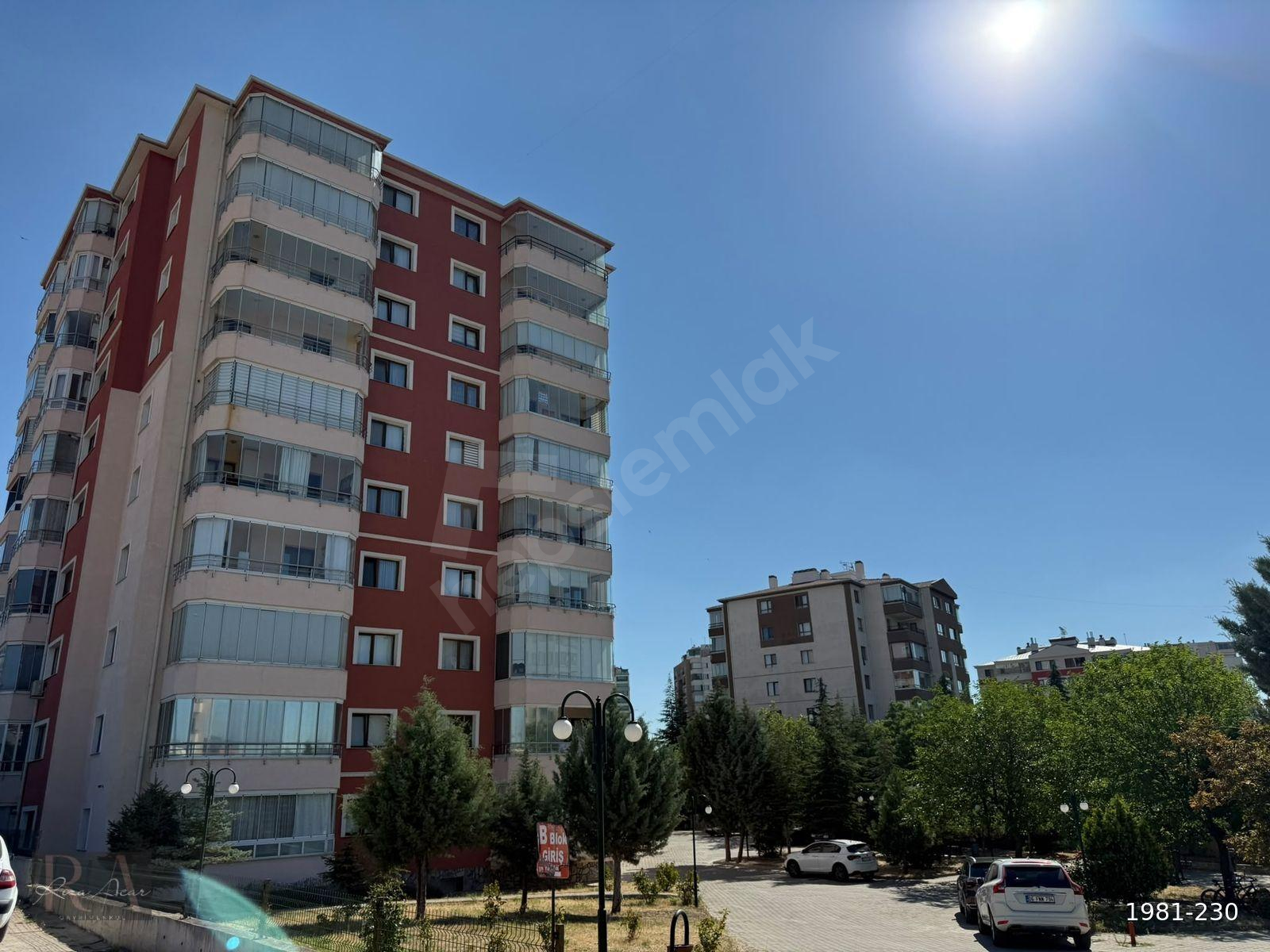 RIZA ACAR'dan GÜZEL YALI SİTEİSİNDE GÜNEY DOĞU CEPHE ARA KAT