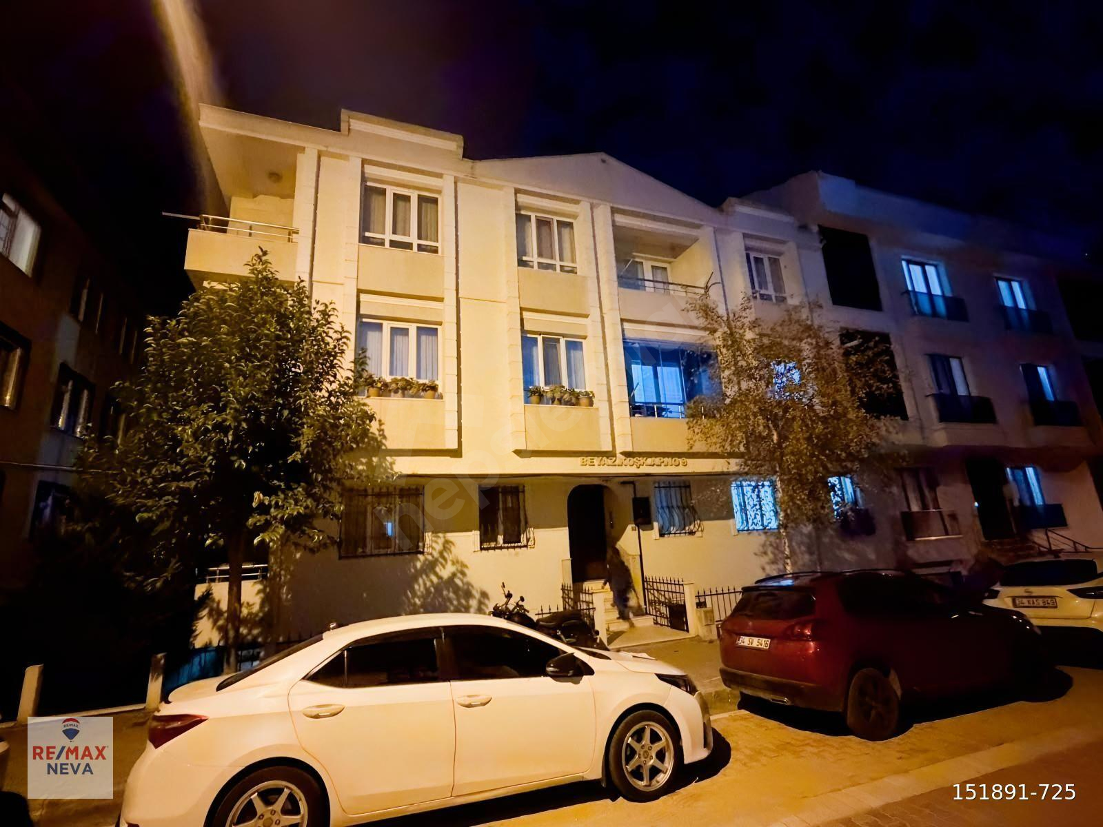 AVCILAR CİHANGİRDE KISA KATLI BİNADA BAHÇELİ 2+1 SATILIK DAİRE