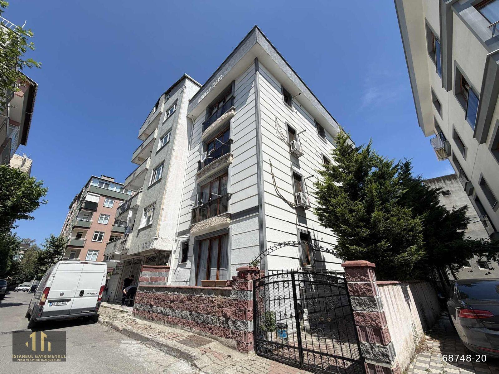 TUZLA'DA BELEDİYEYE YAKIN 2+1 AÇIK MUTFAK OTURUMA HAZIR KREDİLİ