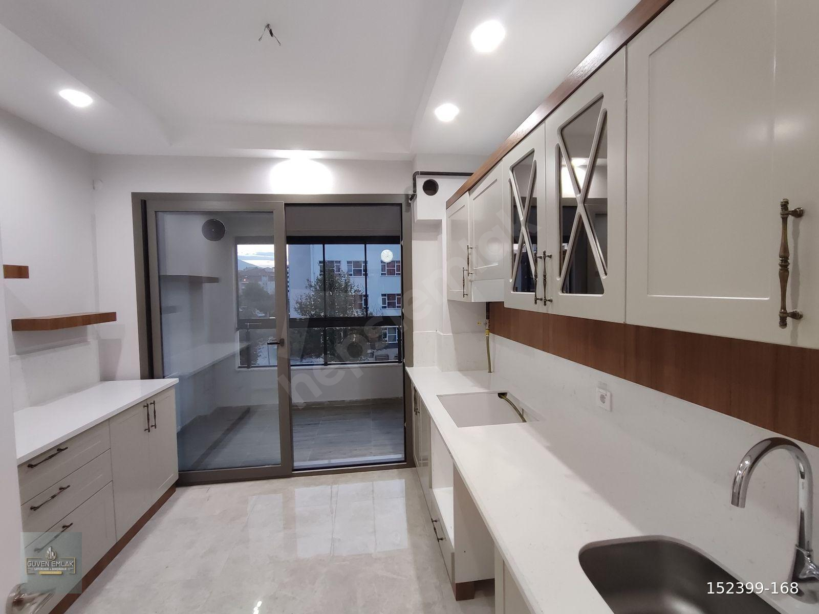 ***GÜVEN EMLAK'TAN KUYUÖNÜ OPET ALTI FIRSAT DAİRE***