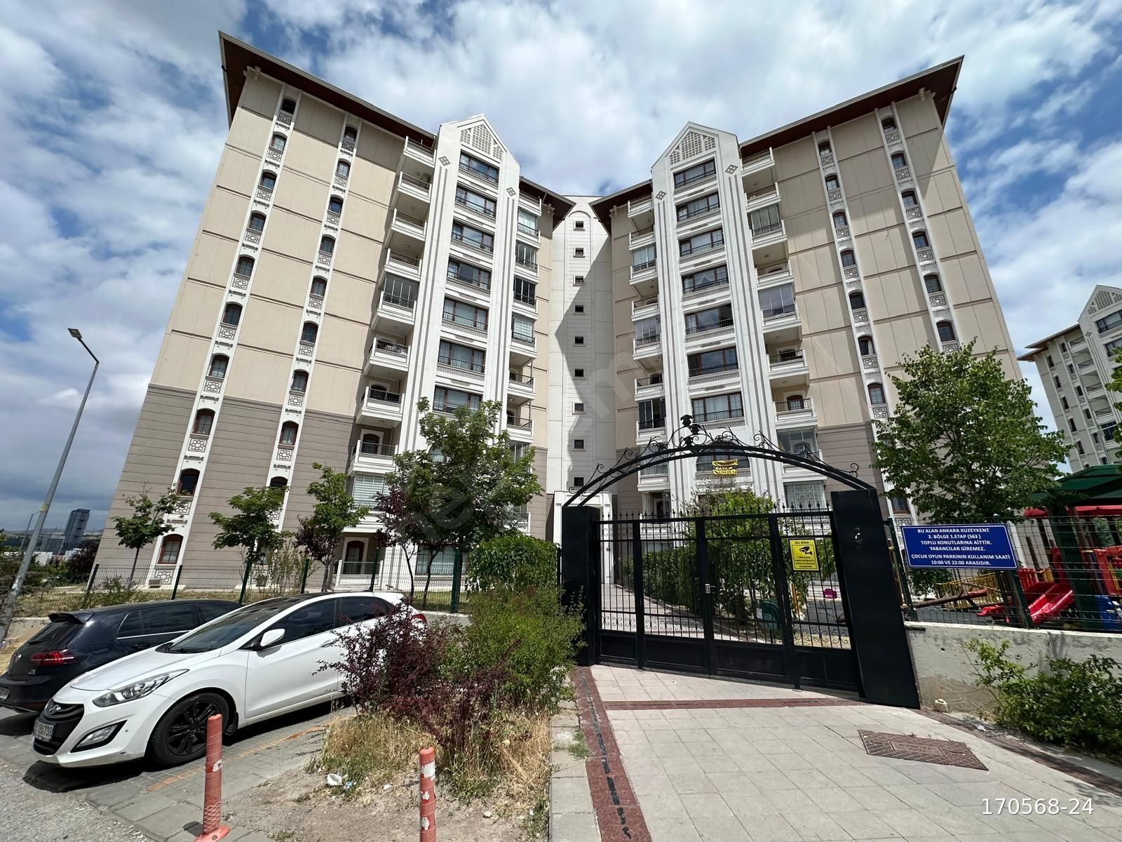 P.E.H.L.İ.V.A.N'D.A.N 563.ETAP MİGROS HEMEN YANI SATILIK DAİRE