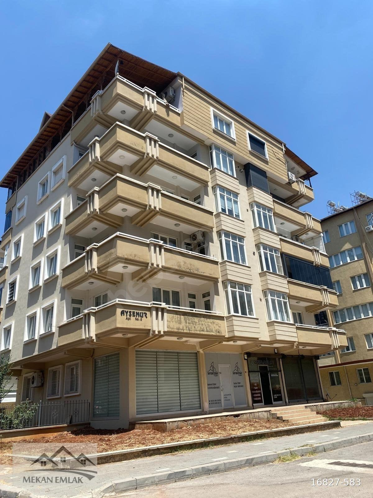 DUİSBURG BULVARINDA SATILIK FIRSAT DAİRE 3+1 ve 180 m2