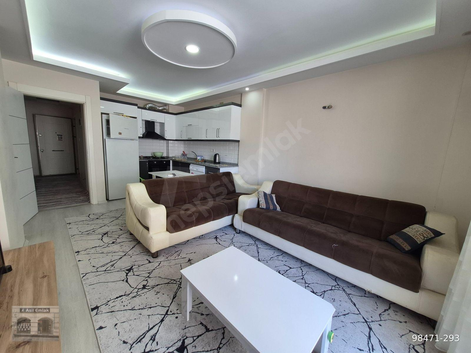 ASİL EMLAKTAN MERKEZDE GENİŞ ARAKAT EŞYALI 1+1 DAİRE