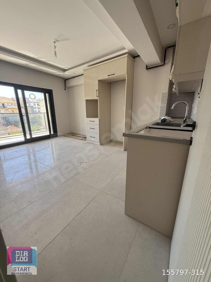 Ana cadde üzeri 3+1 dublex daire