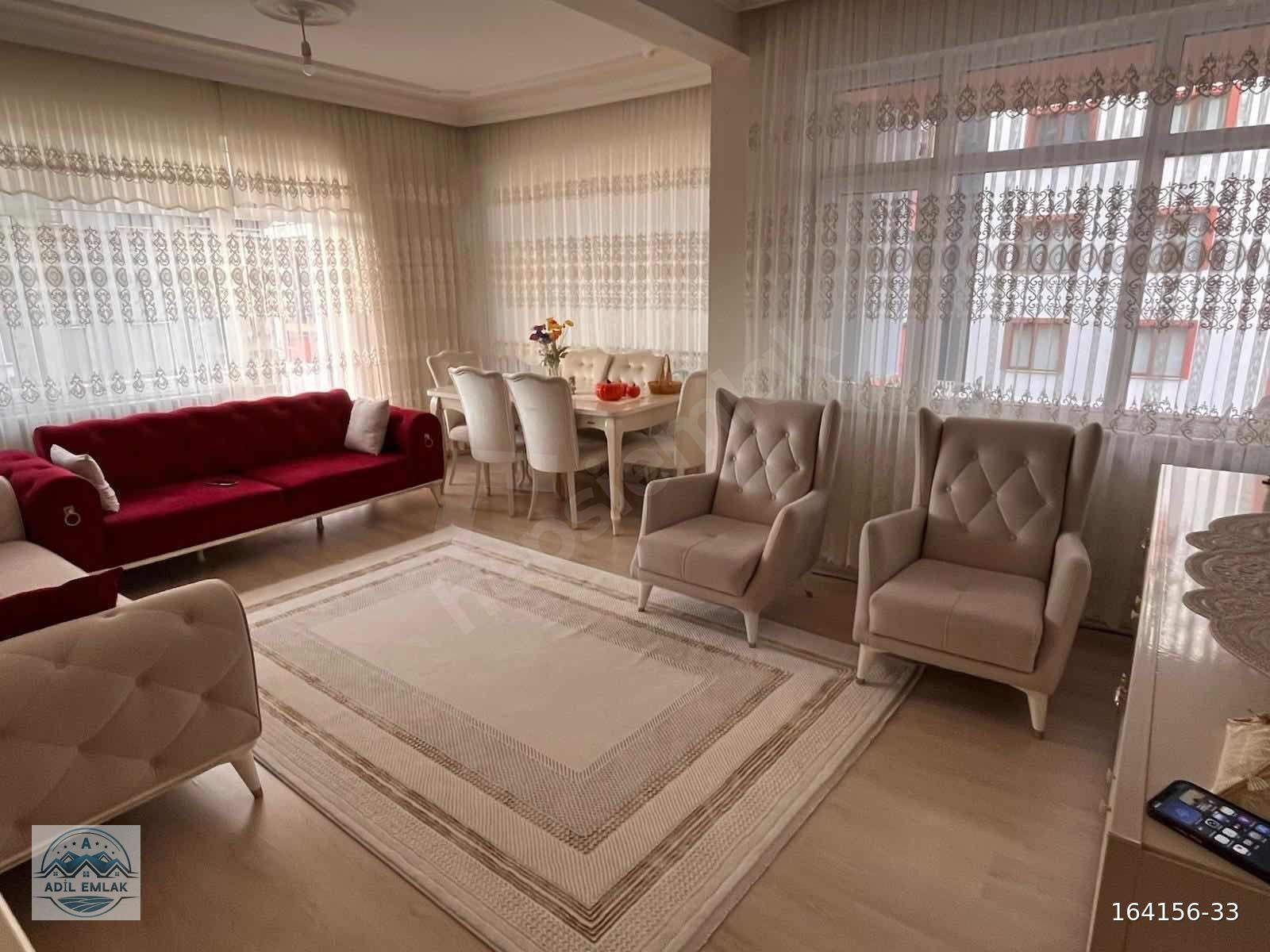 ARHAVİ MERKEZDE YATIRIMA VE OTURUMA UYGUN DOĞALGAZLI 3+1 SATILIK