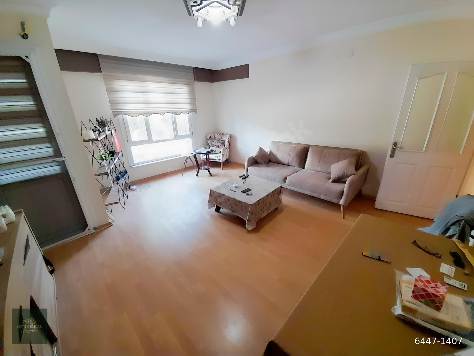 ZEYTİN EMLAK'TAN MERKEZDE TEMİZ 2+1 DAİRE