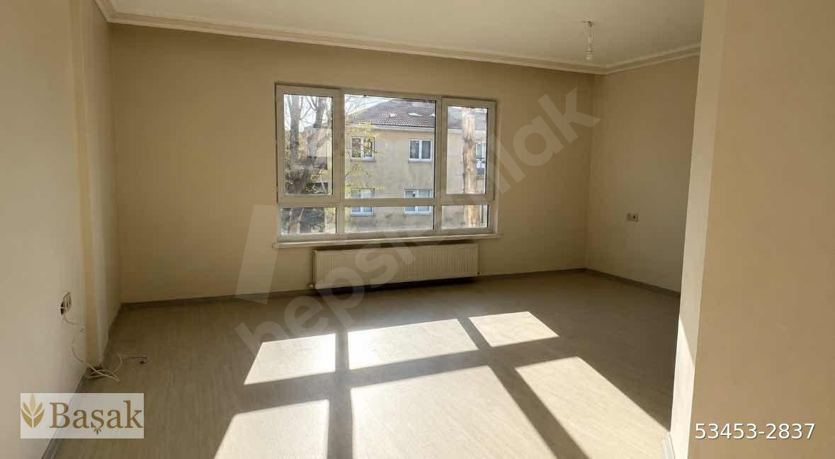 SOKULLU CADDE 3+1 KATTA ÖN CEPHE BAĞIMSIZ SALON