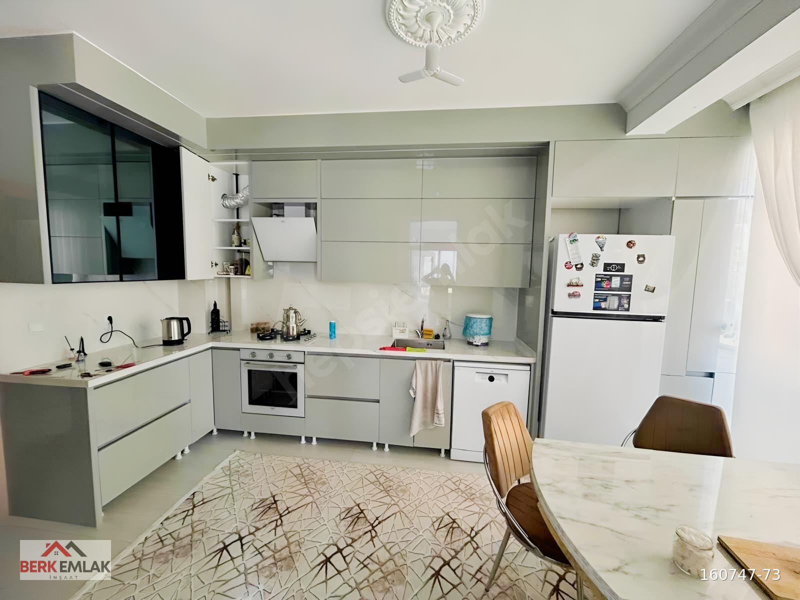 İPEK TAKSİ CİVARI 3+1-ARA KAT-SIFIR KOMPLE YAPILI SATILIK DAİRE