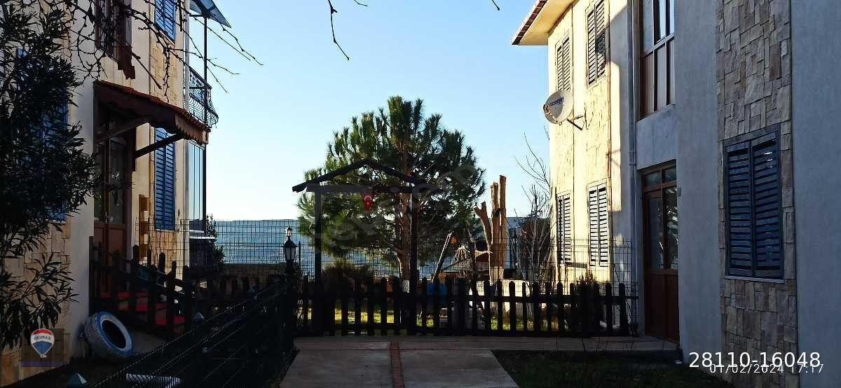 GÖKÇEADA DA DENİZ MANZARALI 3+1 GENİŞ DAİRE